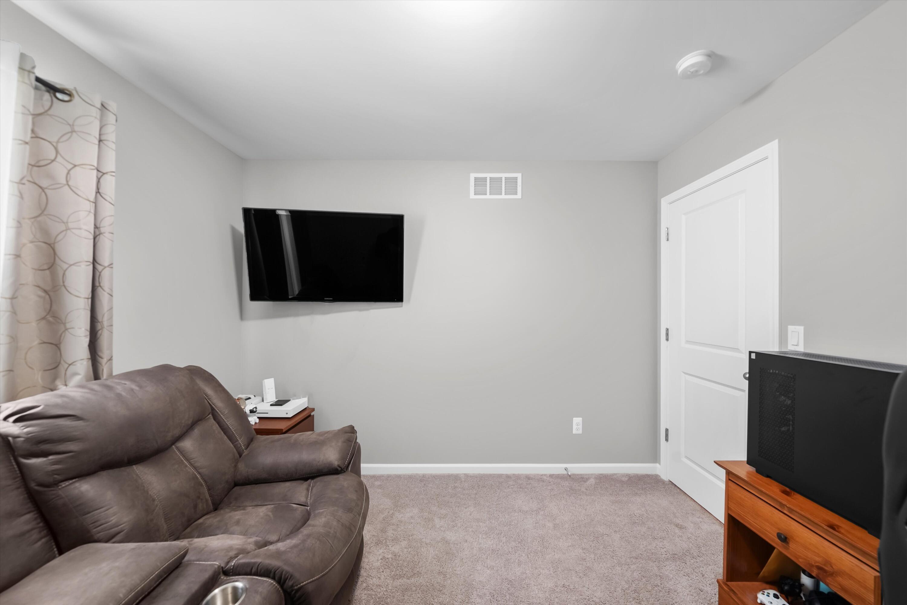 4132 Stone Post Road Newport, MI 48166 - Photo 29 of 45 35-DSC03166