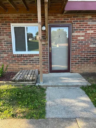 $1,000 | 5137 Overland Drive, Unit E, Roanoke, VA 24018
