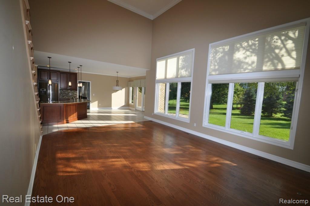 1847 Haverhill Drive Rochester, MI 48306 - Photo 9 of 36 9.JPG