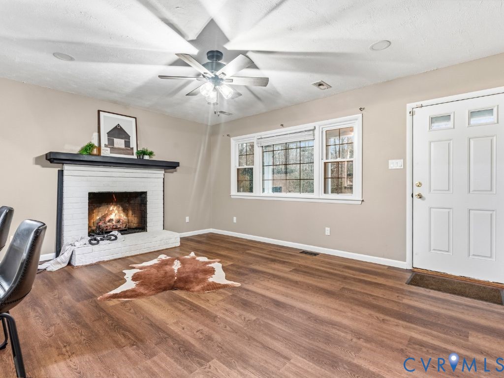 2557 George's Road Powhatan, VA 23139 - Photo 4 of 29 Gallery Image 4