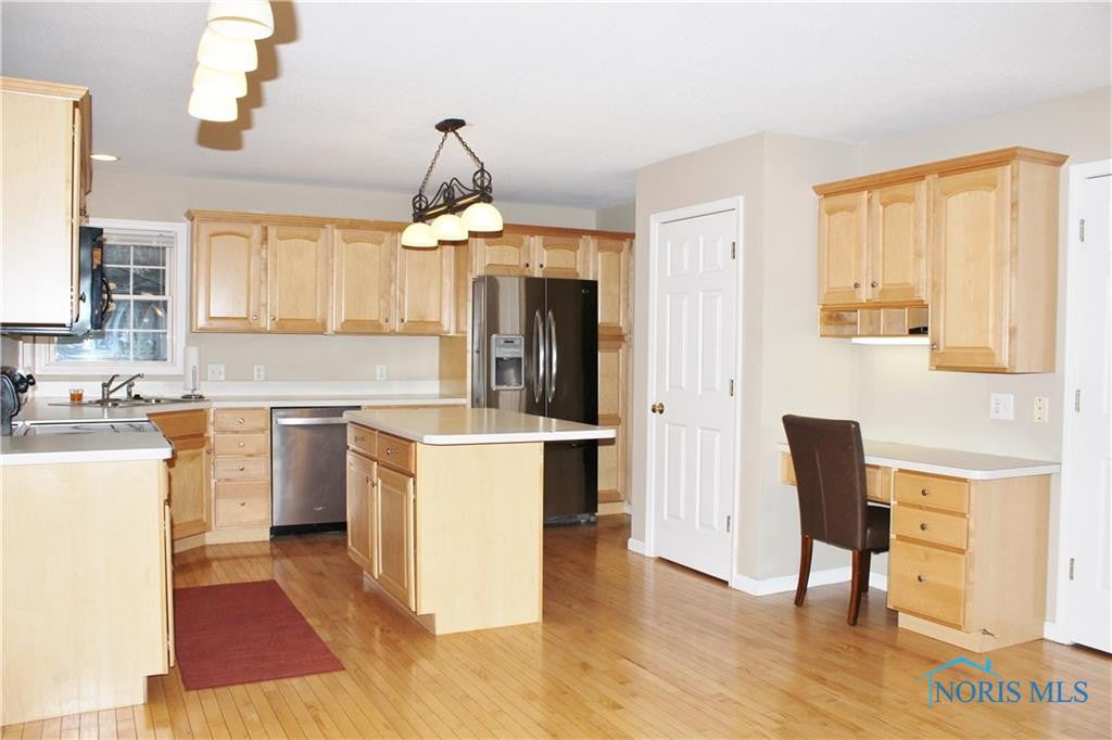 723 Weatherstone Road Holland, OH 43528 - Photo 2 of 20 Gallery Image 2