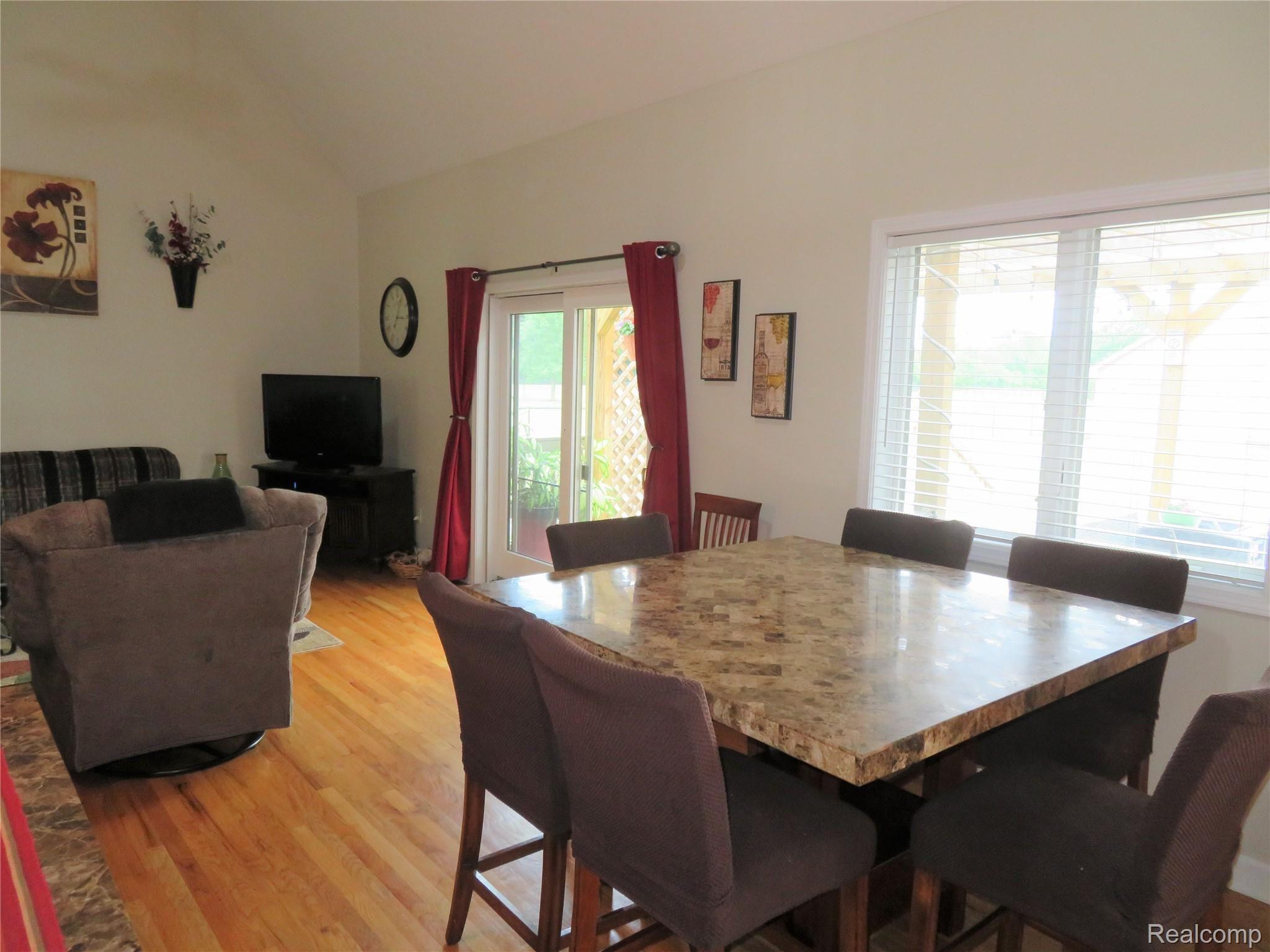 1433 Reid Road Grand Blanc, MI 48439 - Photo 7 of 45 IMG_1144.JPG