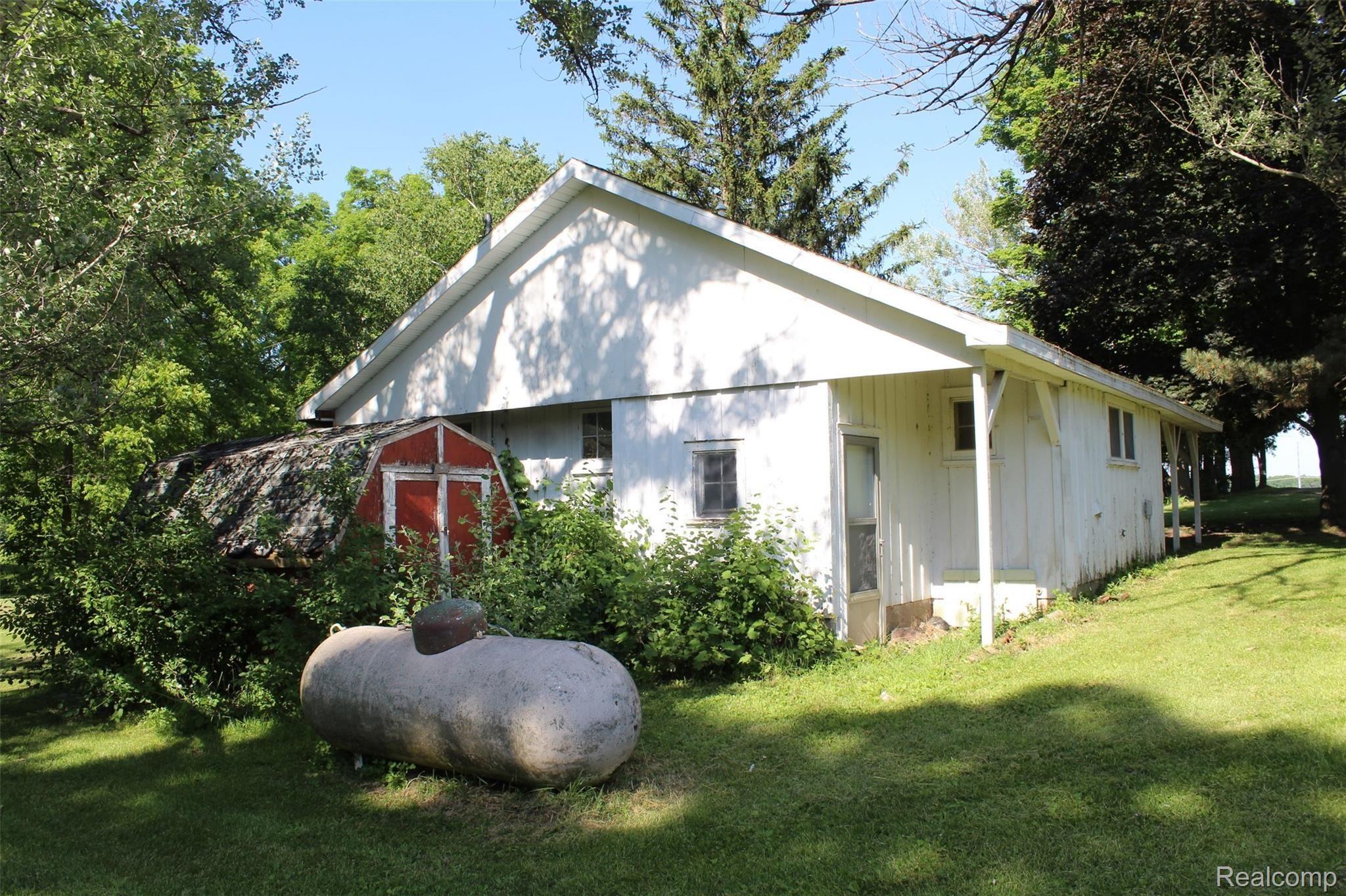 1242 Clark Road Lapeer, MI 48446 - Photo 68 of 94 IMG_5733.JPG