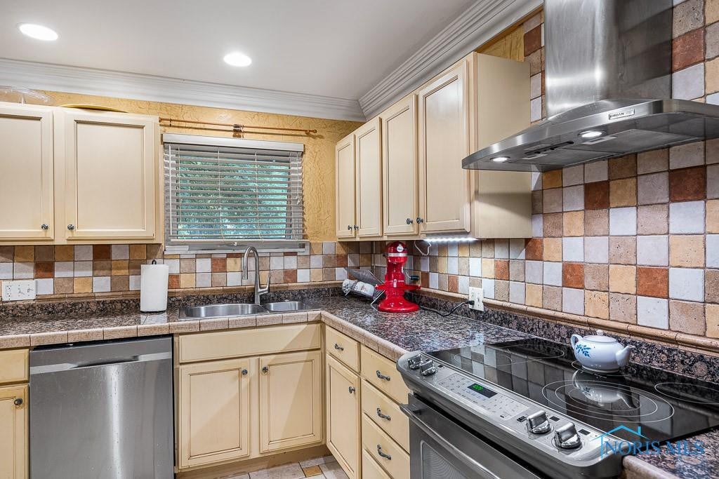 4121 Halifax Road Toledo, OH 43606 - Photo 15 of 35 Gallery Image 15