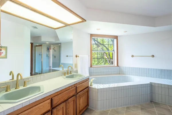 $1,190,000 | 8826 Heritage Court, Redding, CA 96001