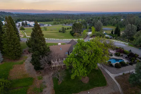 $1,190,000 | 8826 Heritage Court, Redding, CA 96001