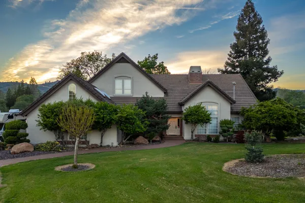 $1,190,000 | 8826 Heritage Court, Redding, CA 96001