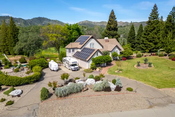 $1,190,000 | 8826 Heritage Court, Redding, CA 96001