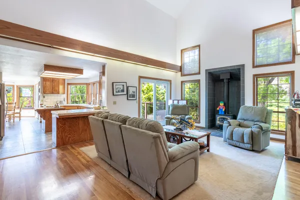 $1,190,000 | 8826 Heritage Court, Redding, CA 96001