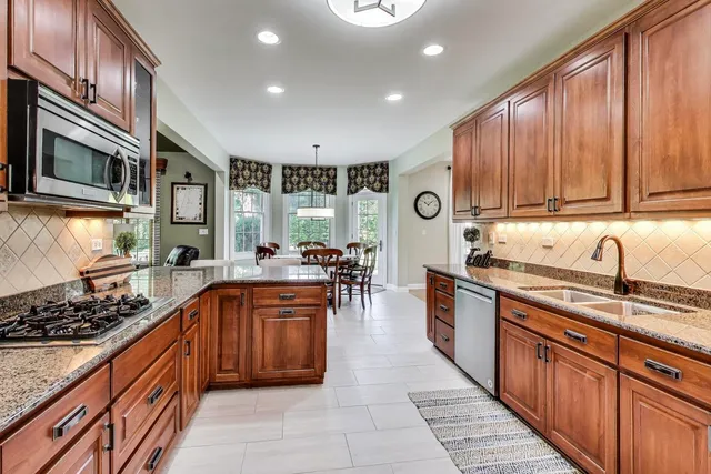 $1,200,000 | 1518 North Patton Avenue, Arlington Heights, IL 60004