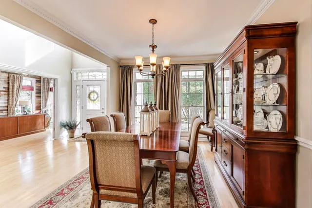 $1,200,000 | 1518 North Patton Avenue, Arlington Heights, IL 60004