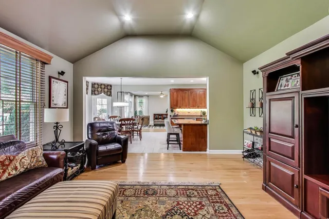 $1,200,000 | 1518 North Patton Avenue, Arlington Heights, IL 60004