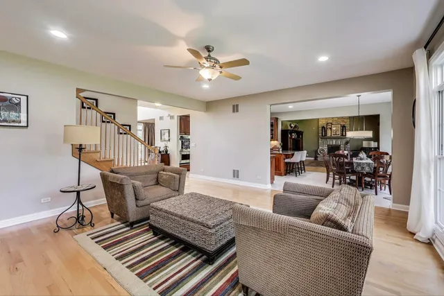 $1,200,000 | 1518 North Patton Avenue, Arlington Heights, IL 60004