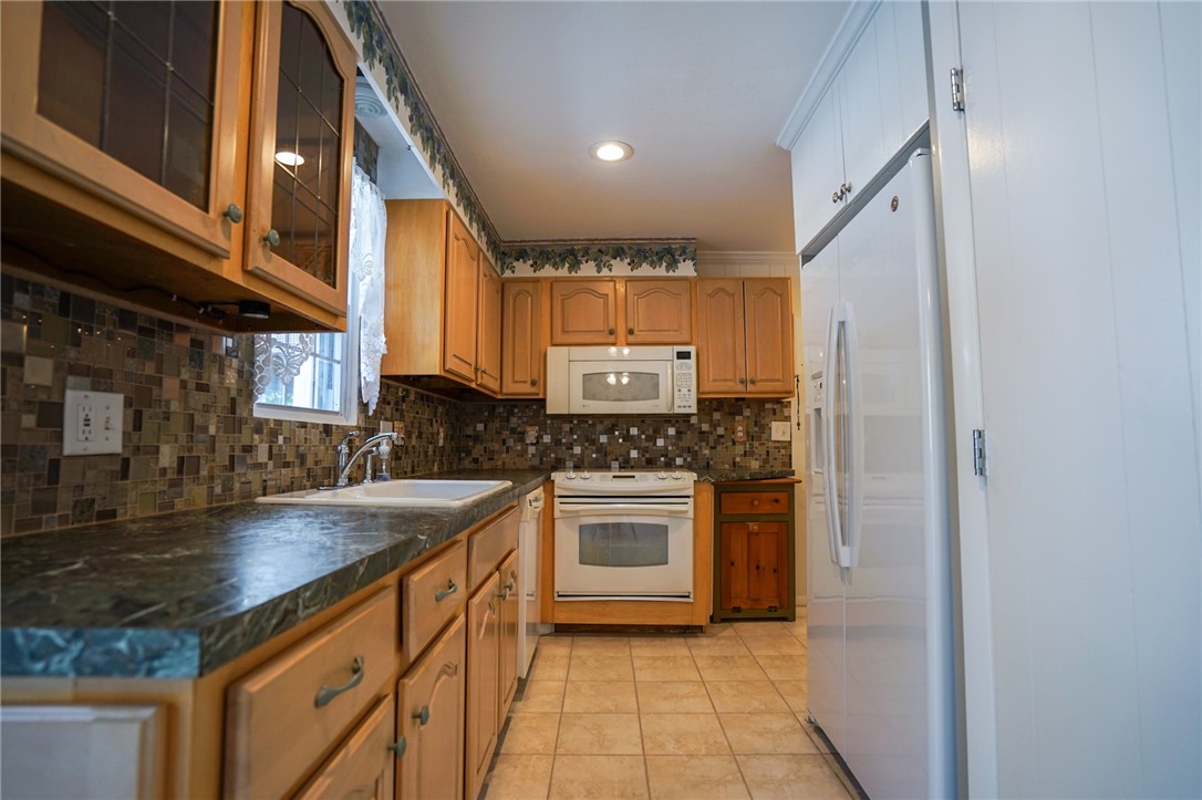145 Stonedale Road Warwick, RI 02889 - Photo 17 of 42 Gallery Image 17