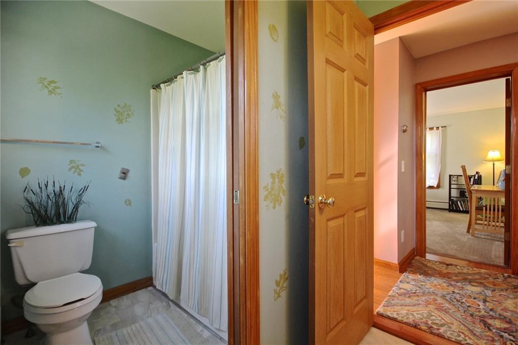 47 Beech Hill Road Freeport, ME 04032 - Photo 26 of 33 Second Floor Bathroom
