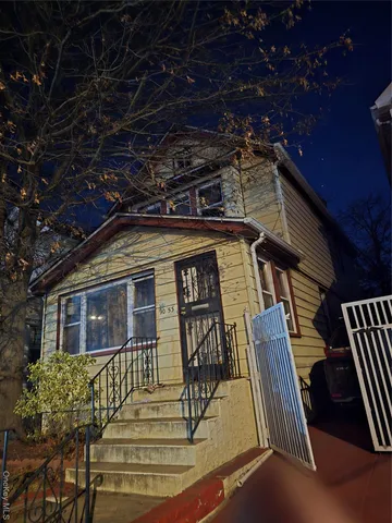 $675,000 | 90-53 Francis Lewis Boulevard | Bellaire West Ward