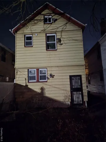 $699,000 | 90-53 Francis Lewis Boulevard | Bellaire West Ward