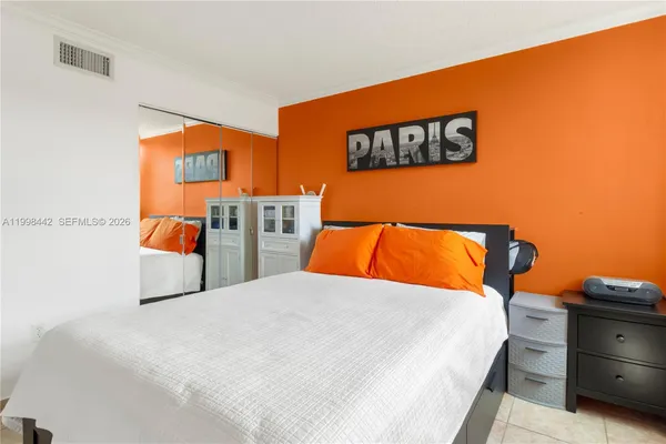 $279,900 | Fountainebleau, Miami, FL 33172