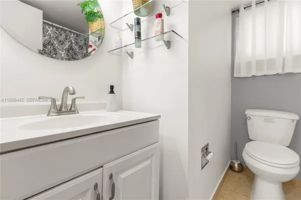 $279,900 | Fountainebleau, Miami, FL 33172