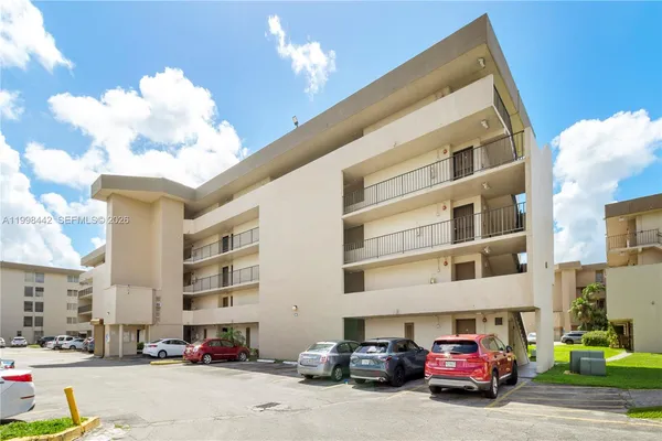 $279,900 | Fountainebleau, Miami, FL 33172