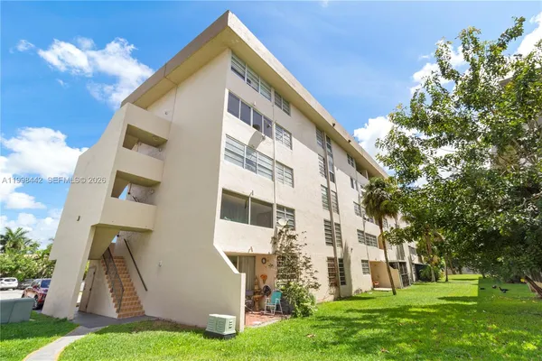 front view of house with a yard