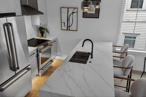$919,000 | 54 Dorset Street, Unit 6, Boston, MA 02125