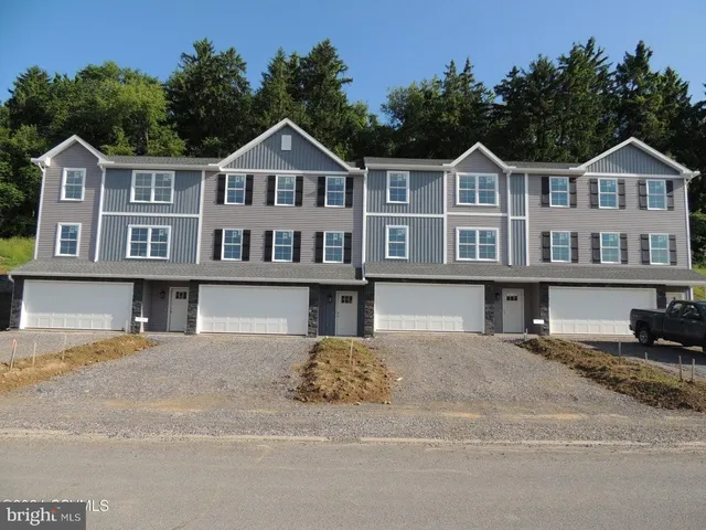 $347,900 | 86 Limerick Lane, Selinsgrove, PA 17870
