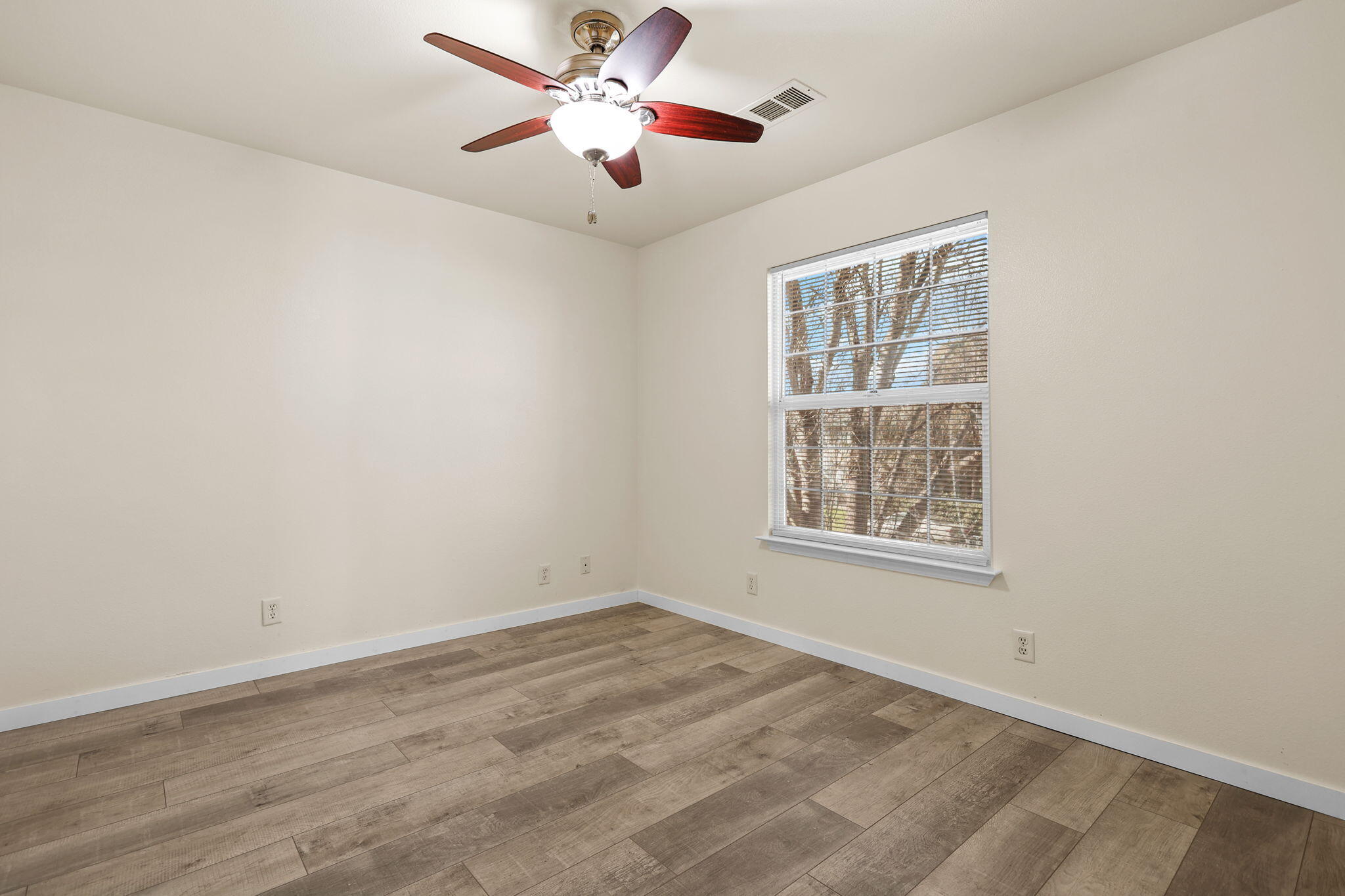 105 Kimick Way Red Bluff, CA 96080 - Photo 11 of 25 105 Kimick Way