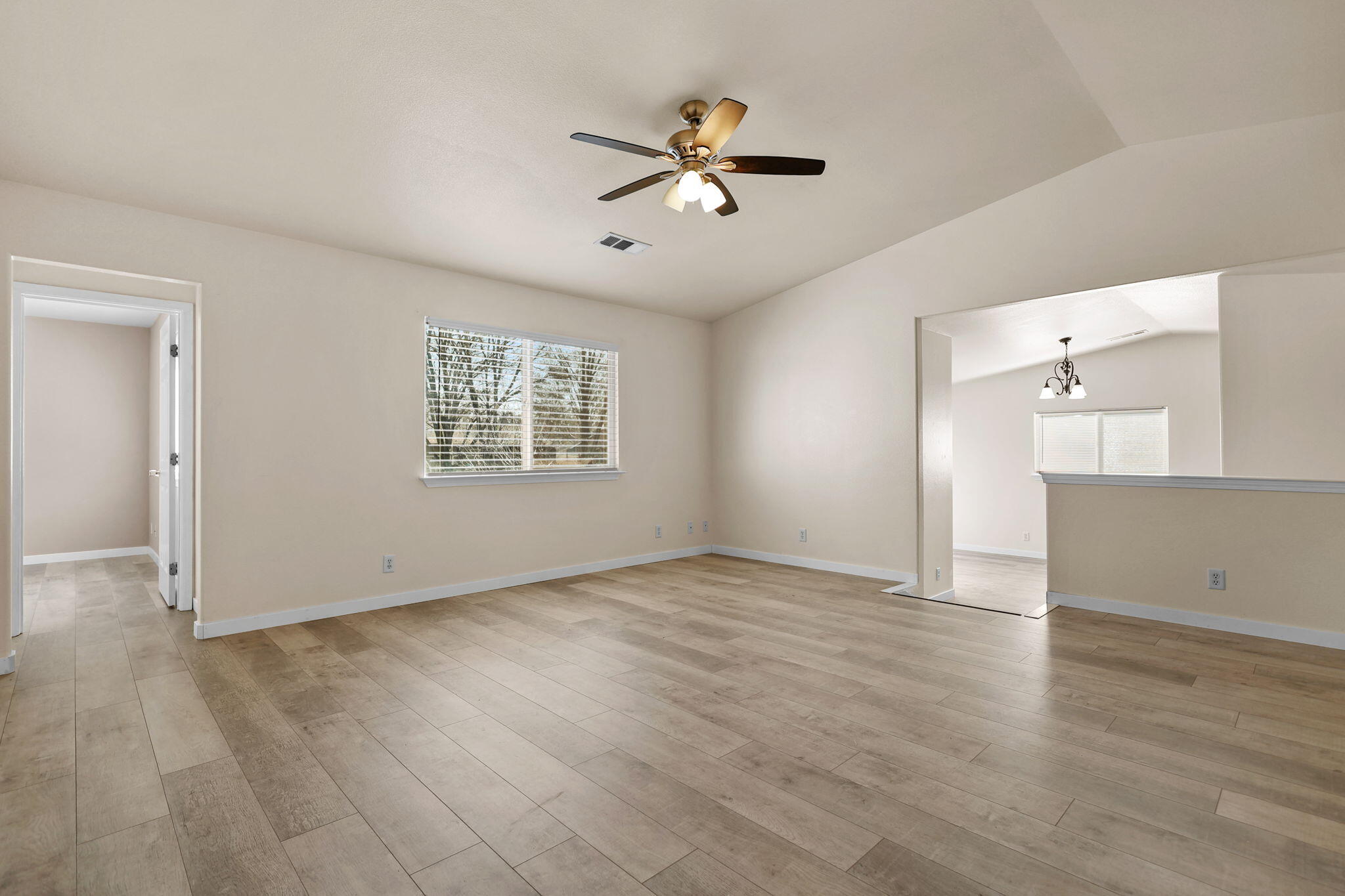 105 Kimick Way Red Bluff, CA 96080 - Photo 4 of 25 105 Kimick