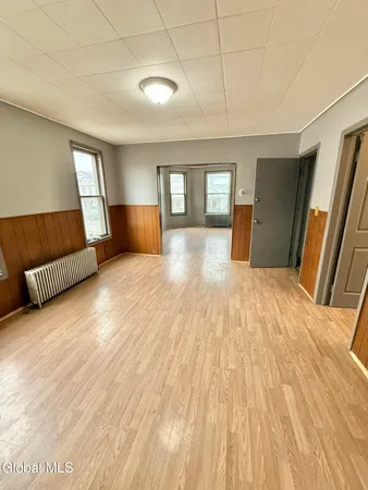 $1,450 | 1738 Van Vranken Avenue, Unit 1, Schenectady, NY 12308