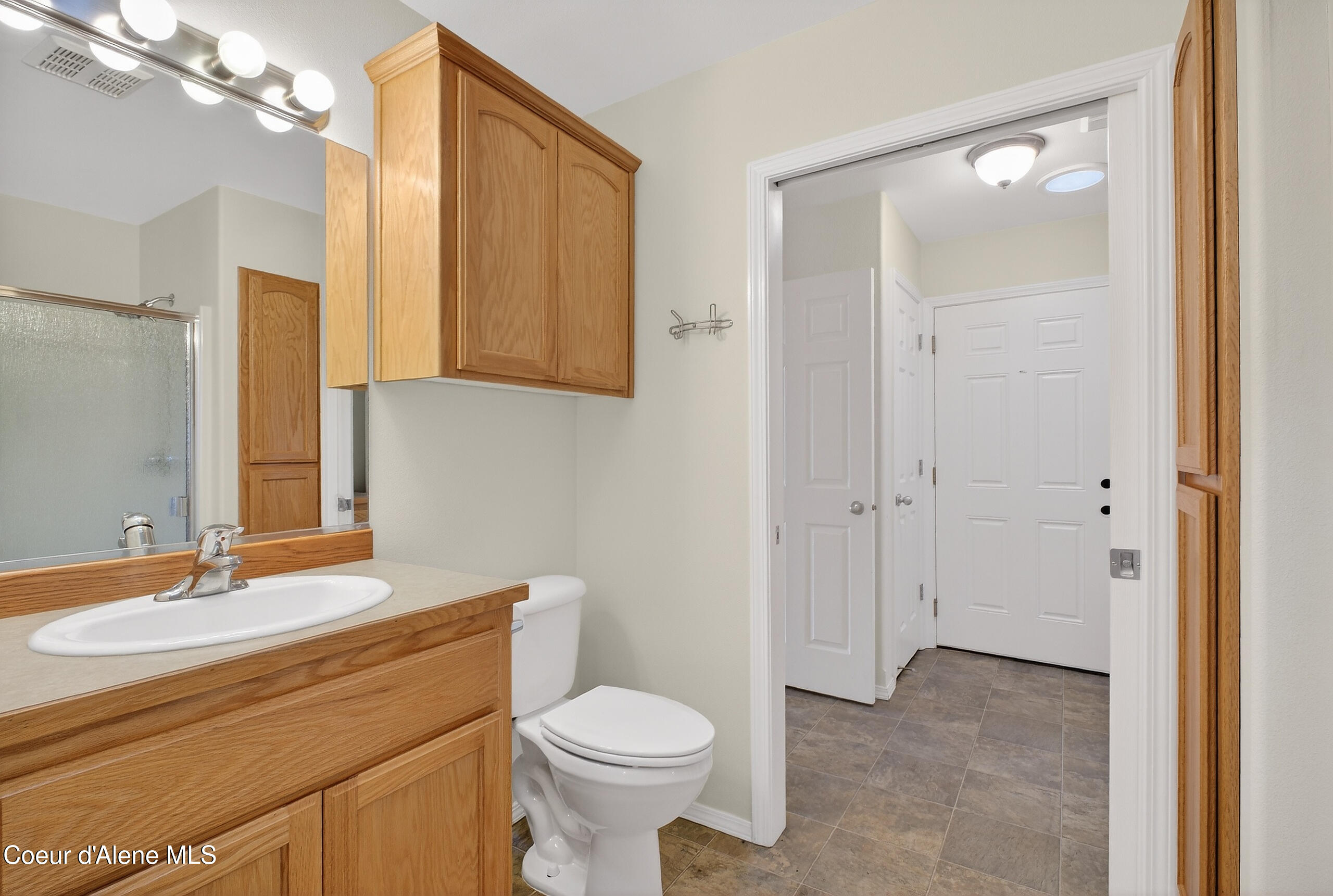 13596 North Kings Canyon Road Rathdrum, ID 83858 - Photo 14 of 31 Bath