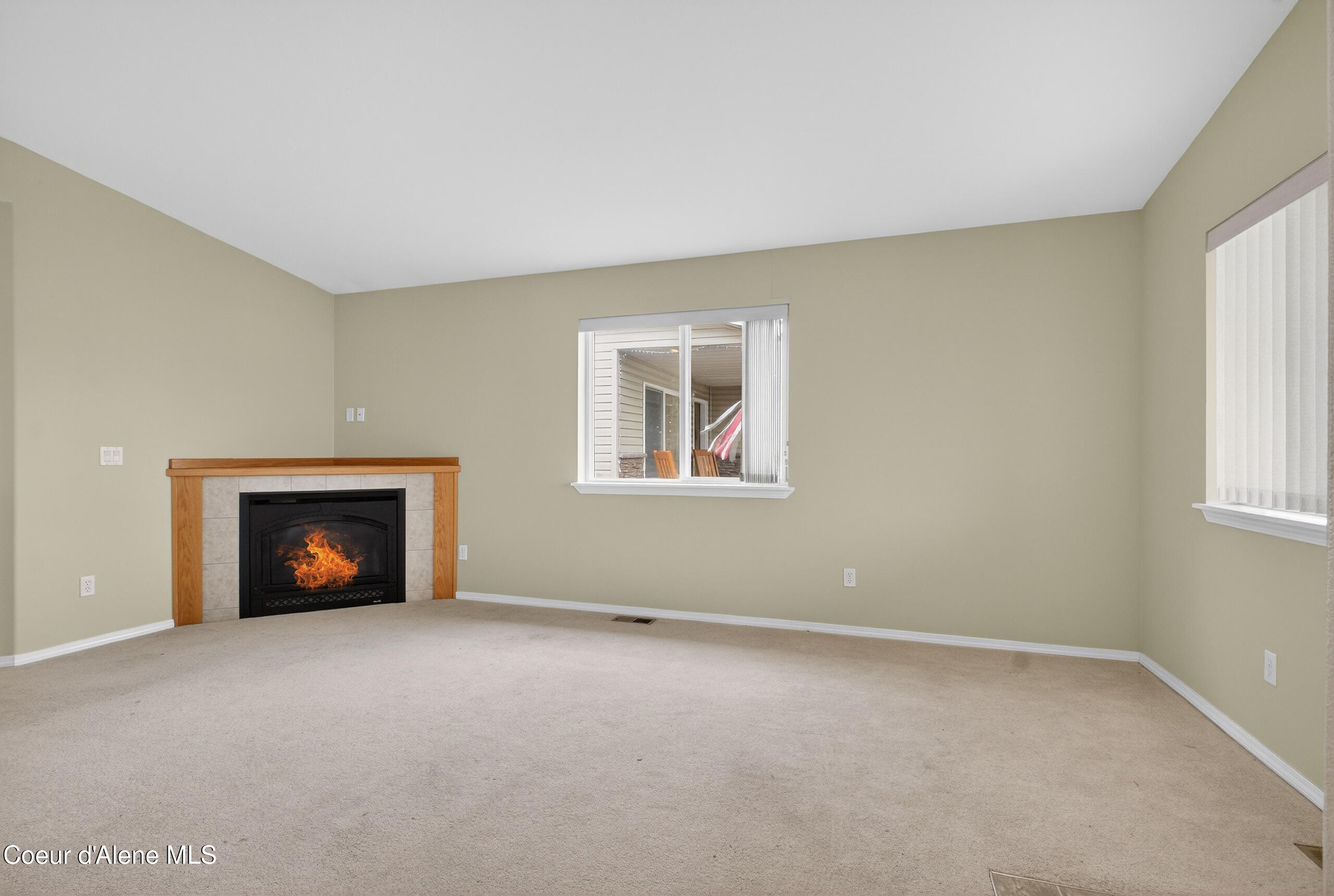 13596 North Kings Canyon Road Rathdrum, ID 83858 - Photo 7 of 31 Living Room