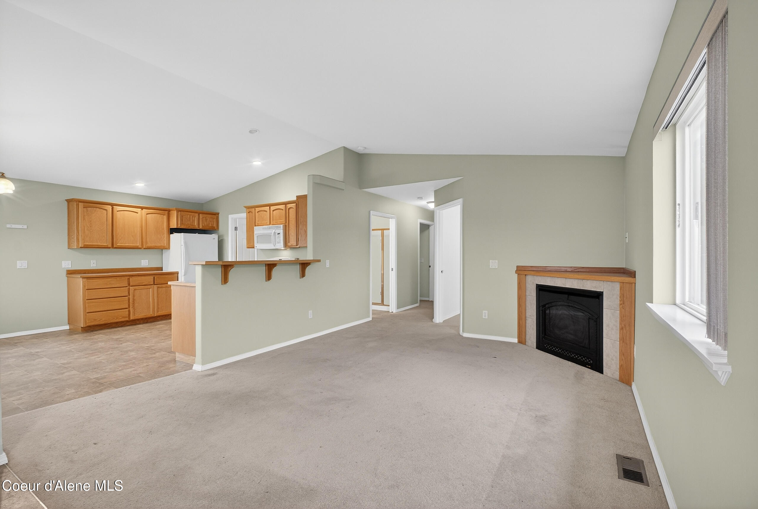 13596 North Kings Canyon Road Rathdrum, ID 83858 - Photo 9 of 31 Living/ Kitchen