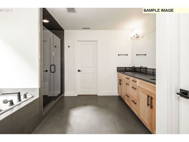 $863,241 | 2150 South River Road, Kelso, WA 98626