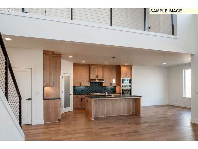 $863,241 | 2150 South River Road, Kelso, WA 98626