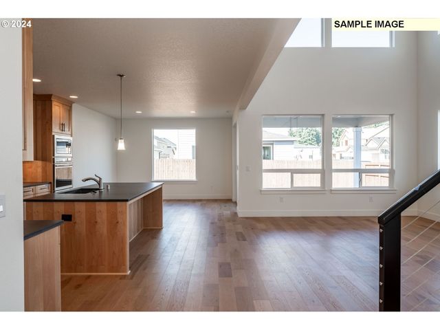 $863,241 | 2150 South River Road, Kelso, WA 98626