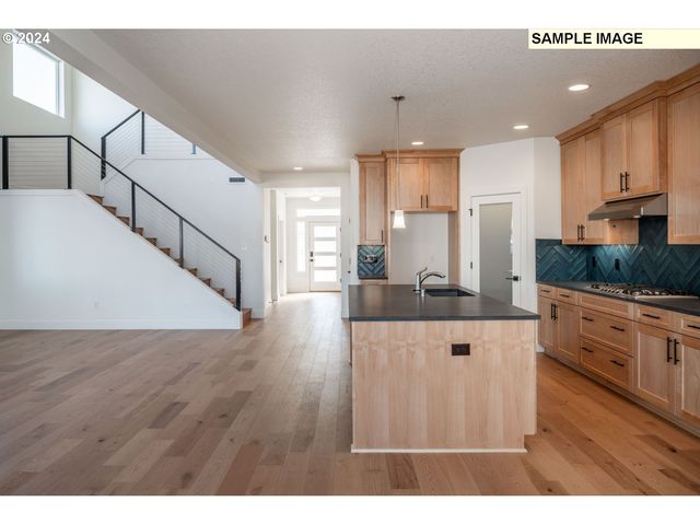 $863,241 | 2150 South River Road, Kelso, WA 98626