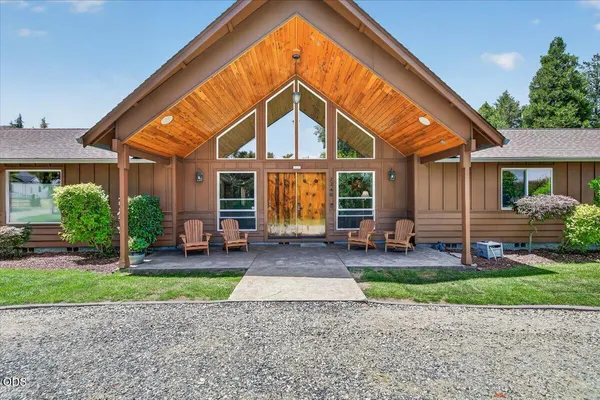 $775,000 | 2240 Hull Road, Medford, OR 97501