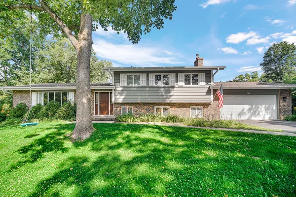 $650,000 | 34 Londonderry Lane, Lincolnshire, IL 60069