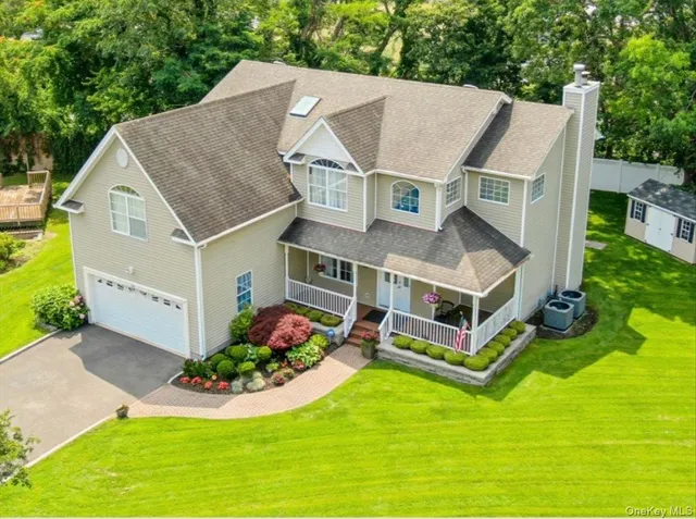$1,125,000 | 24 Ridge Court, Hauppauge, NY 11788