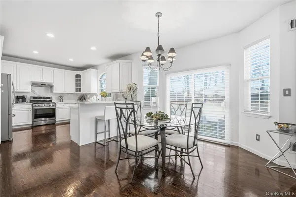 $1,125,000 | 24 Ridge Court, Hauppauge, NY 11788