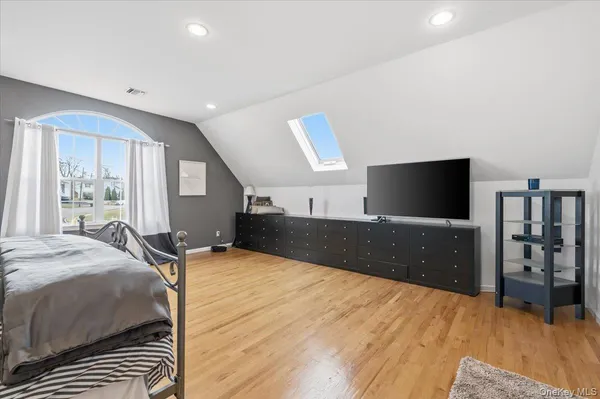 $1,125,000 | 24 Ridge Court, Hauppauge, NY 11788