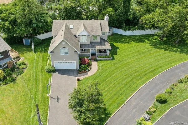 $1,125,000 | 24 Ridge Court, Hauppauge, NY 11788