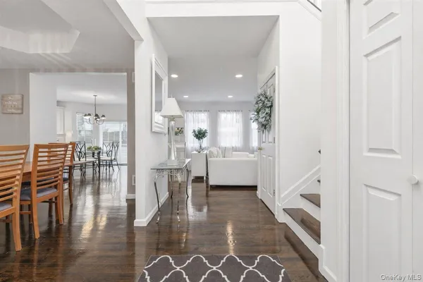 $1,125,000 | 24 Ridge Court, Hauppauge, NY 11788