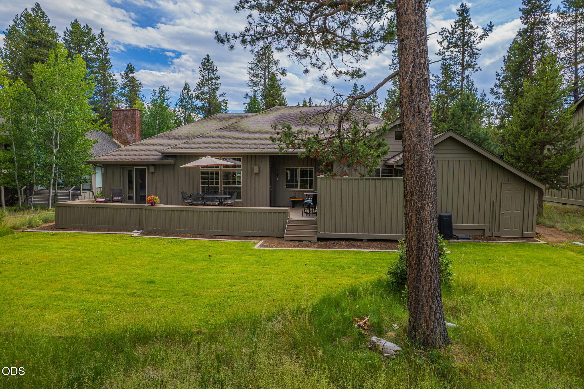 57719 Poplar Lane Sunriver, OR 97707 - Photo 42 of 46