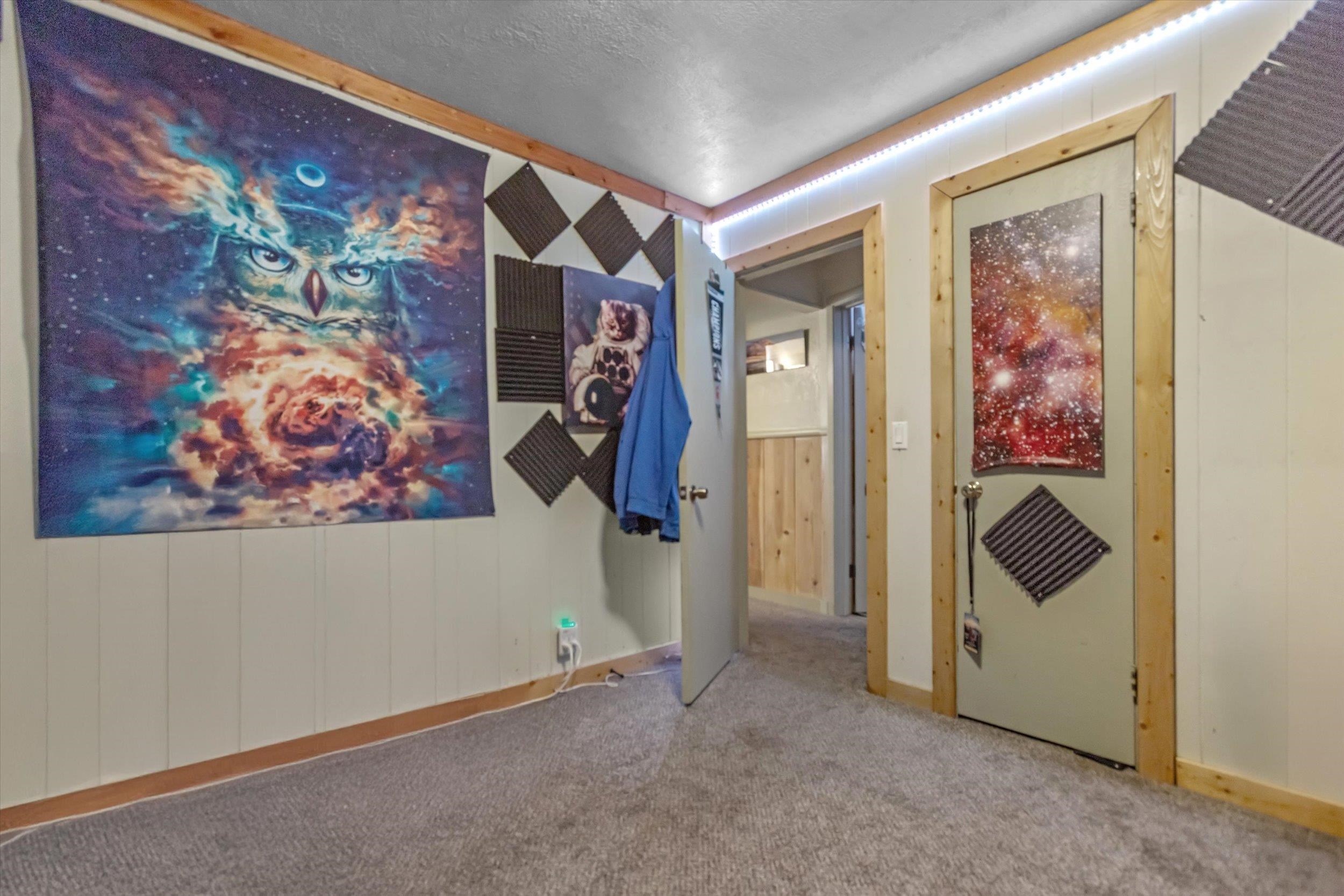 4115 North Lake Boulevard Carnelian Bay, CA 96140 - Photo 20 of 28 an entryway with painting on the wall