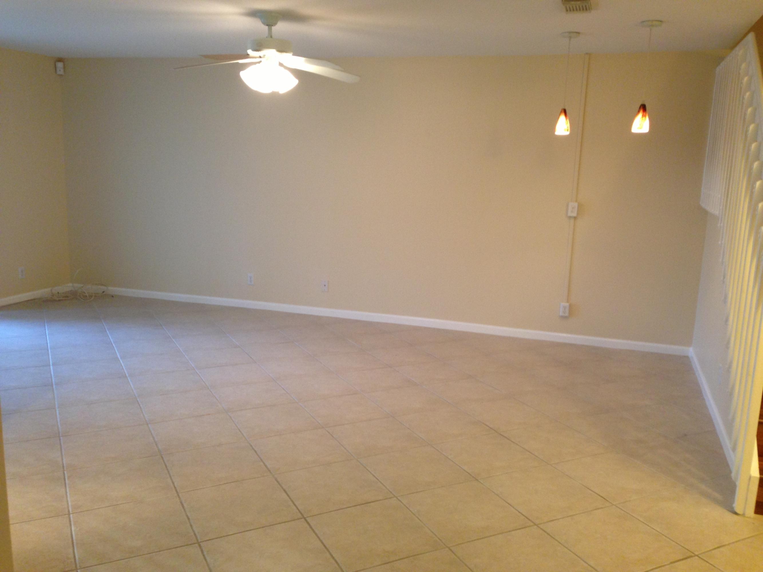6505 Sandy Bank Terrace Riviera Beach, FL 33407 - Photo 4 of 14 IMG_2886