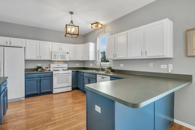 $435,000 | 90 Inverness Court, Round Lake, IL 60073