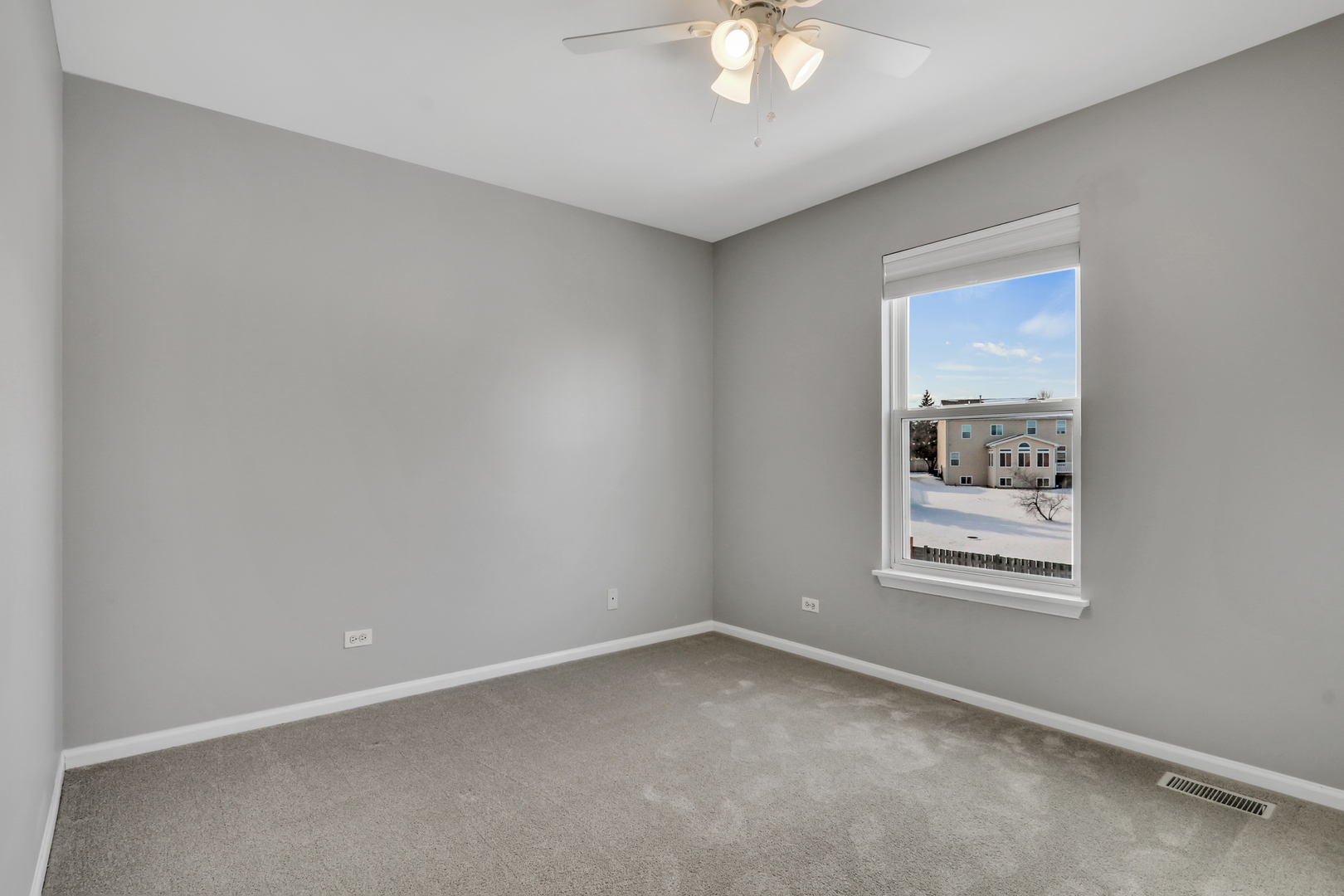 90 Inverness Court Round Lake, IL 60073 - Photo 30 of 44