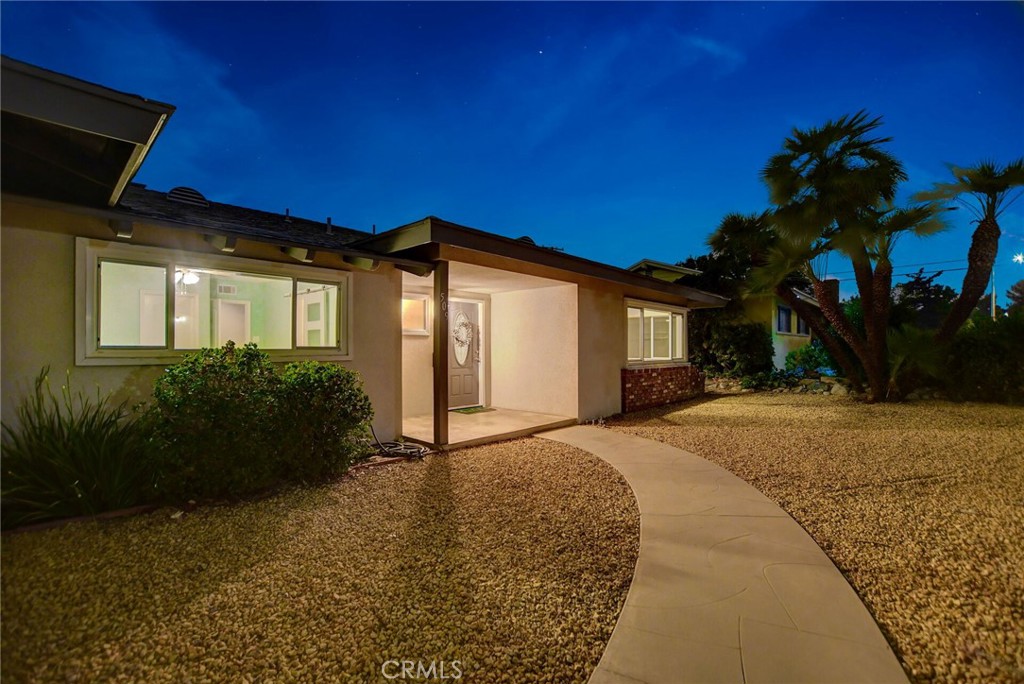 509 Cedar Crest Avenue Claremont, CA 91711 - Photo 3 of 27